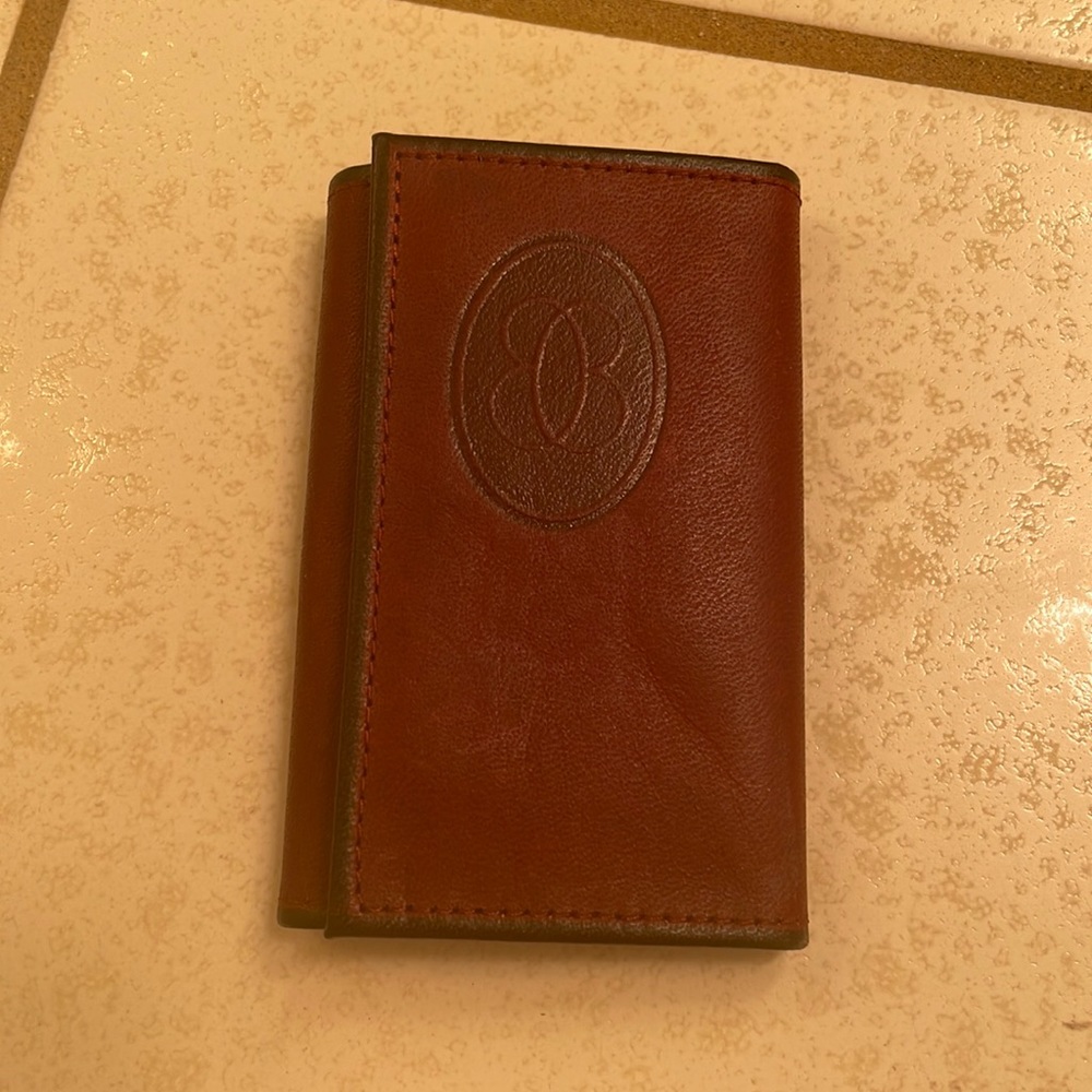 Buxton key fob holder leather